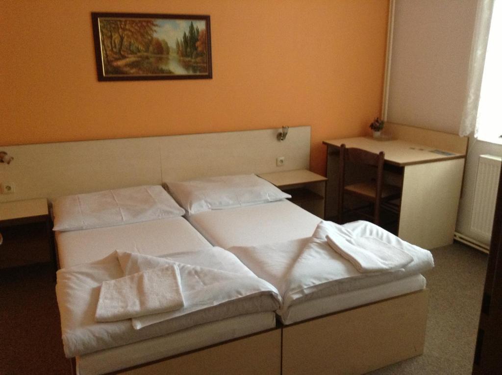 Hotel Mlyn - Jihlava Vilanec Room photo